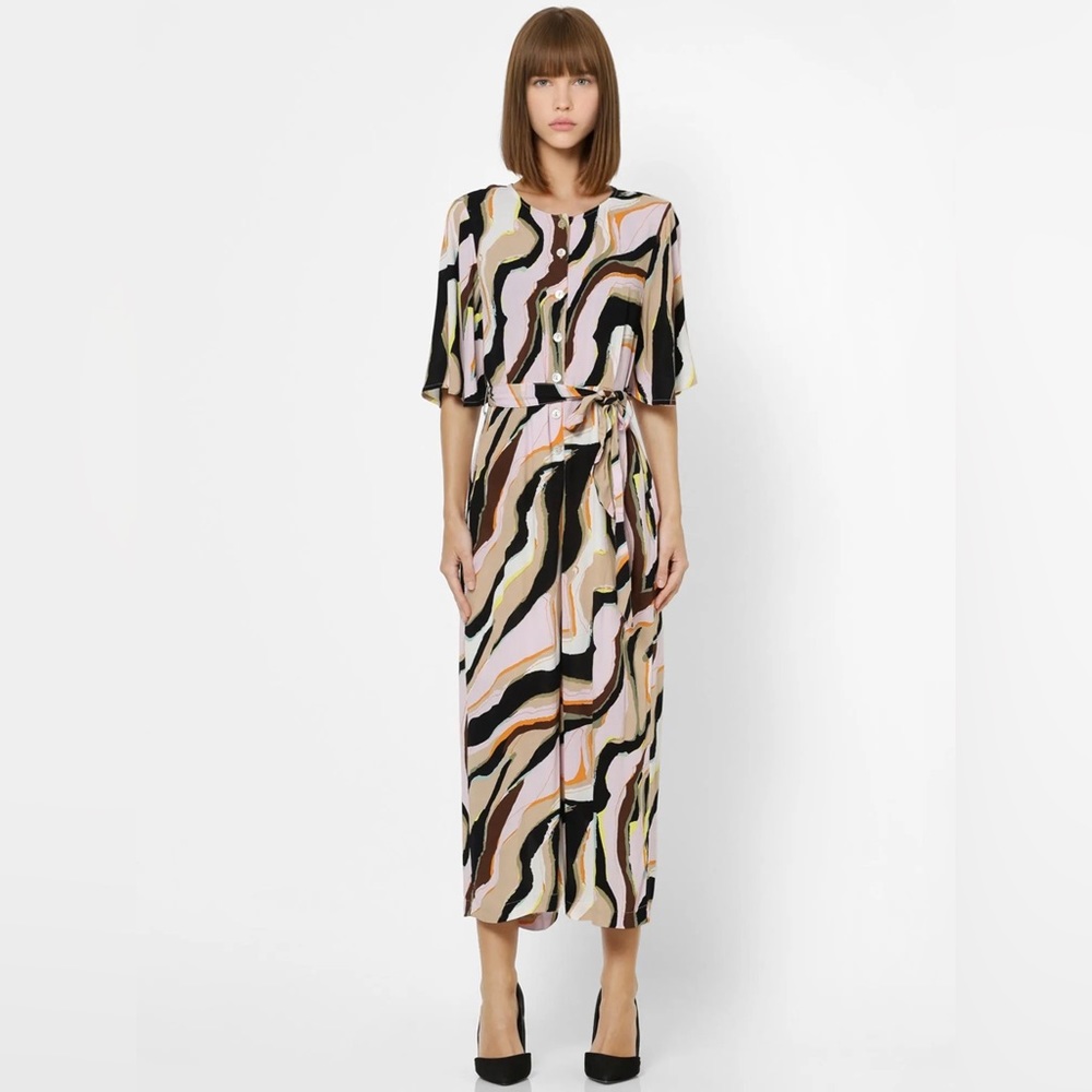 ONLY Multi Color Printed Jumpsuit. Size- M - Picture 6 of 7